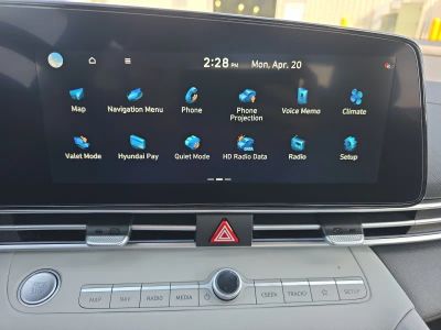2026 Hyundai Elantra — photo 11 view