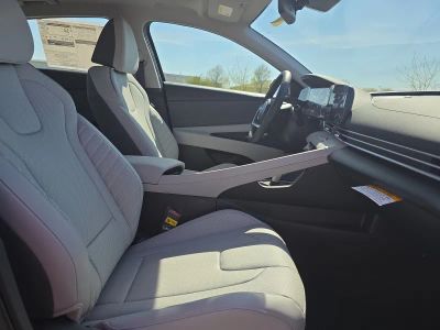 2026 Hyundai Elantra — photo 15 view