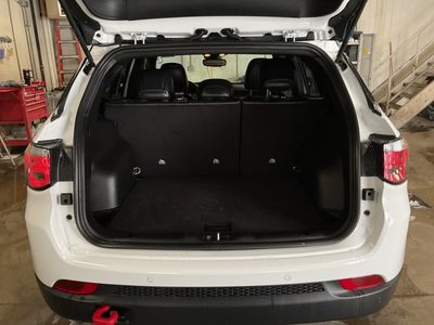 2025 Jeep Compass — photo 17 view