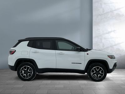 2025 Jeep Compass — photo 7 view
