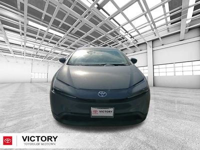 2025 Toyota Prius - Photo 8