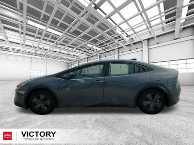 2025 Toyota Prius - Photo 6