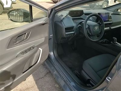2025 Toyota Prius - Photo 9