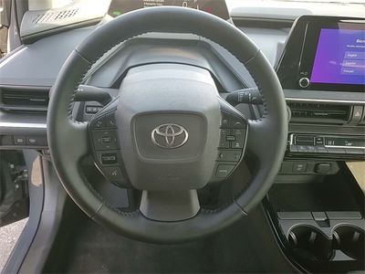 2025 Toyota Prius - Photo 13
