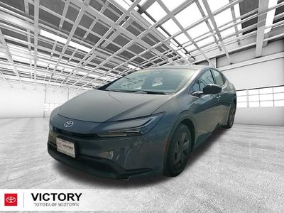 2025 Toyota Prius - Photo 7