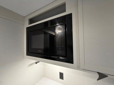 2026 Grand Design Transcend One - Photo 17