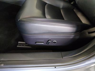 2023 Tesla Model 3 - Photo 12
