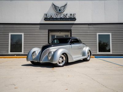 1939 Ford Custom Convertible - Photo 1