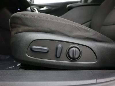 2023 Chevrolet Malibu — photo 12 view