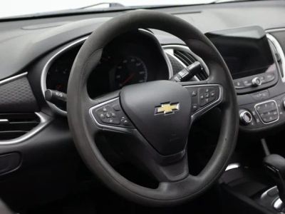2023 Chevrolet Malibu — photo 8 view