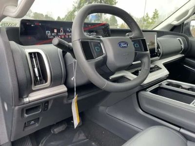 2026 Ford Expedition - Photo 14