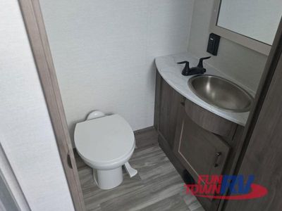 2026 Gulf Stream RV Yellowstone - Photo 25