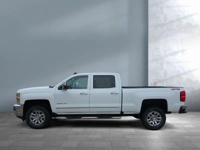 2019 Chevrolet Silverado 2500HD - Photo 3