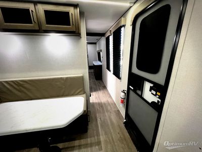 2025 Grand Design Transcend - Photo 24