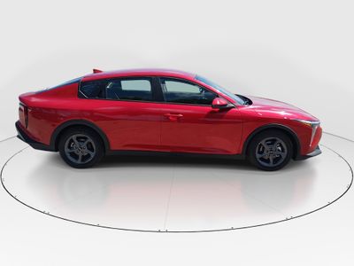 2025 Kia K4 - Photo 8