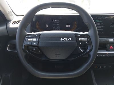 2025 Kia K4 - Photo 12