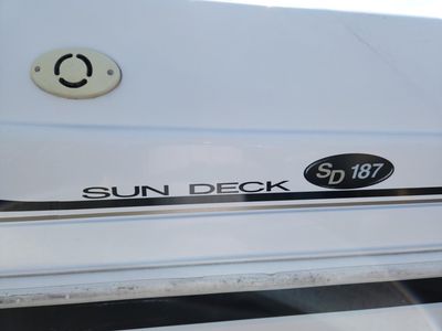 2002 Hurricane SunDeck 187 OB - Photo 5