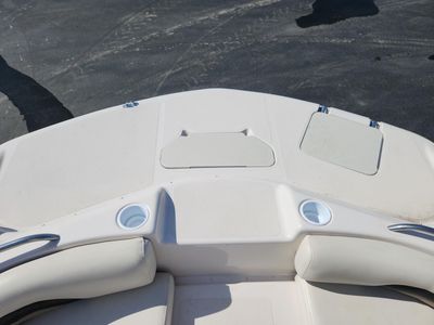 2002 Hurricane SunDeck 187 OB - Photo 8