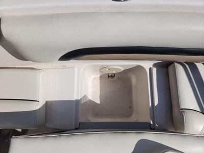 2002 Hurricane SunDeck 187 OB - Photo 19
