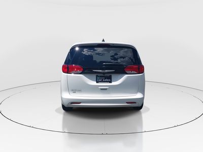 2023 Chrysler Voyager - Photo 6