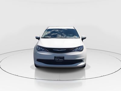 2023 Chrysler Voyager - Photo 2