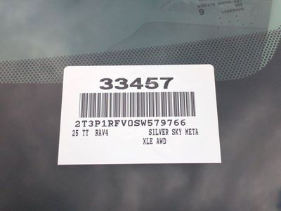 2025 Toyota RAV4 - Photo 16
