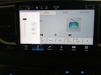 2024 Chrysler Pacifica — photo 18 view