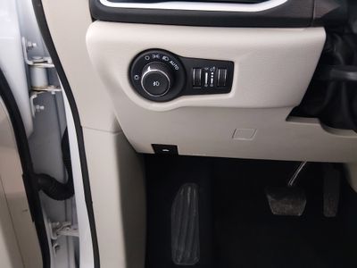 2024 Chrysler Pacifica — photo 13 view