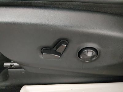 2024 Chrysler Pacifica — photo 21 view
