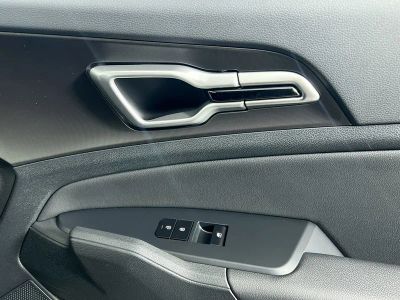 2026 Kia Sportage — photo 32 view