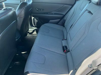 2023 Hyundai Elantra - Photo 16