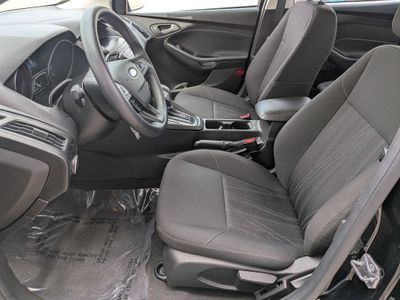 2018 Ford Focus — photo 11 view