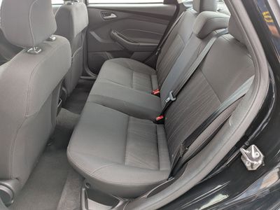 2018 Ford Focus — photo 21 view