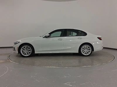 2026 2023 330i Sedan - Photo 2