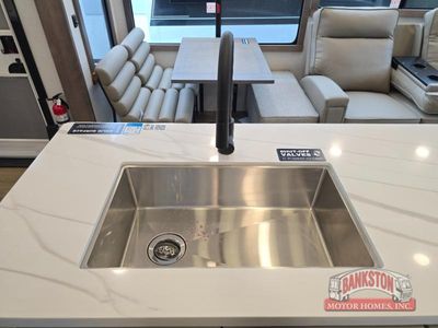 2026 Paradigm 310RL - Photo 9