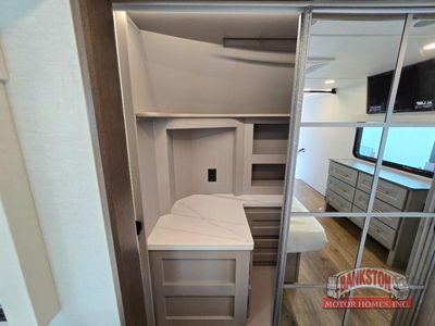 2026 Paradigm 310RL - Photo 34