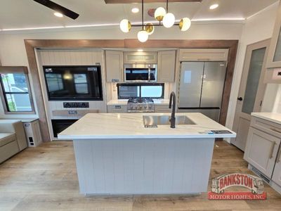 2026 Paradigm 310RL - Photo 8