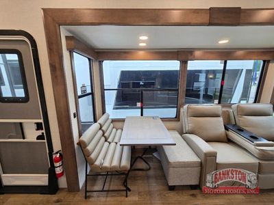 2026 Paradigm 310RL - Photo 19