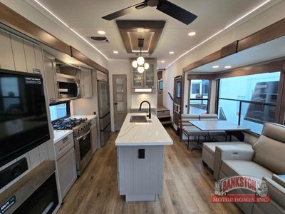 2026 Paradigm 310RL - Photo 24