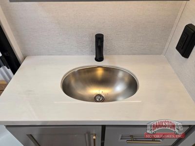 2026 Paradigm 310RL - Photo 26