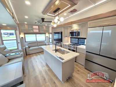 2026 Paradigm 310RL - Photo 37