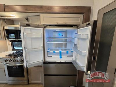 2026 Paradigm 310RL - Photo 13