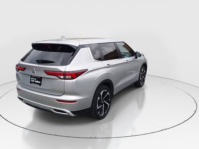 2024 Mitsubishi Outlander - Photo 7