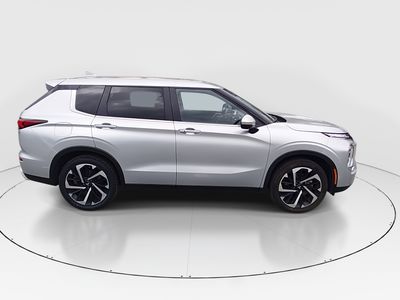2024 Mitsubishi Outlander - Photo 8