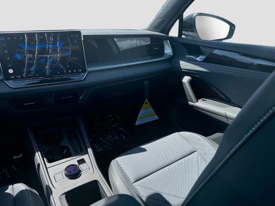 2026 Volkswagen Tiguan — photo 18 view