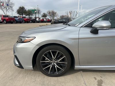 2024 Toyota Camry - Photo 2