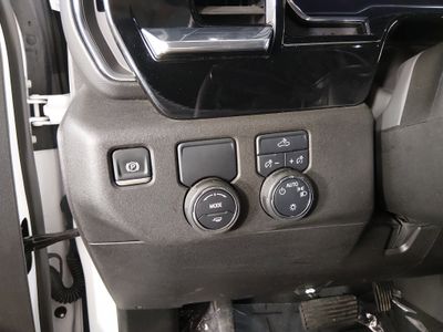 2025 Chevrolet Silverado 1500 - Photo 13