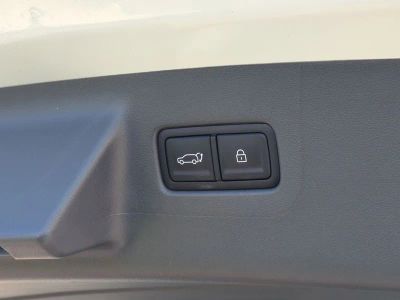 2026 Hyundai SANTA FE HYBRID — photo 15 view