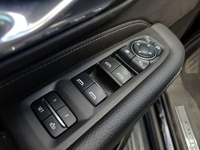 2024 GMC Yukon XL - Photo 17