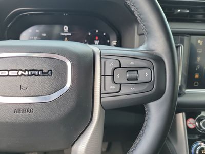 2024 GMC Yukon XL - Photo 30